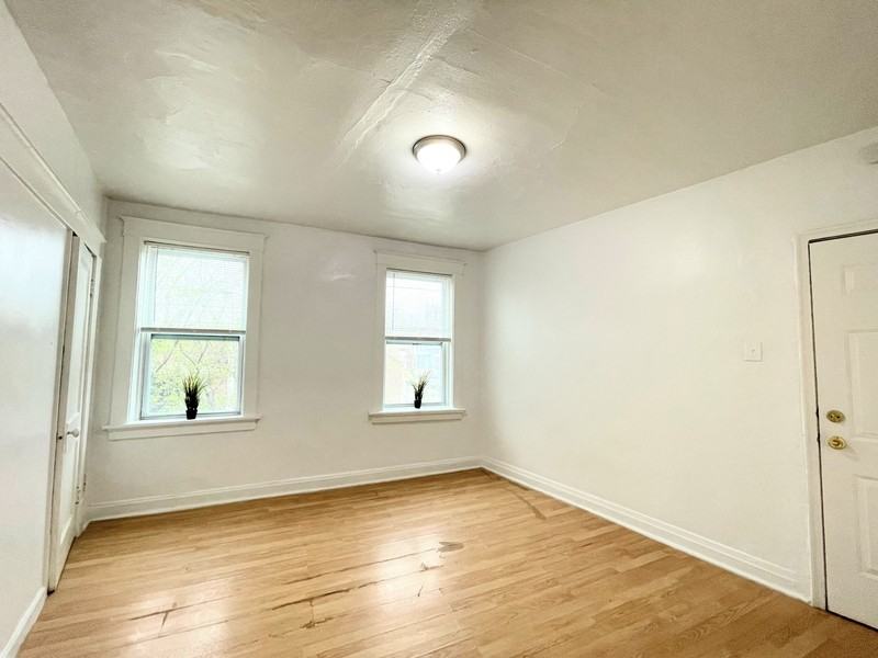 2749 Pestalozzi St #2E - Photo 2 of 9