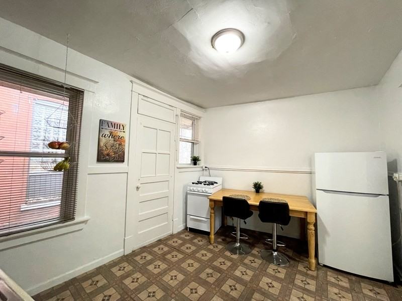 2749 Pestalozzi St #2E - Photo 5 of 9