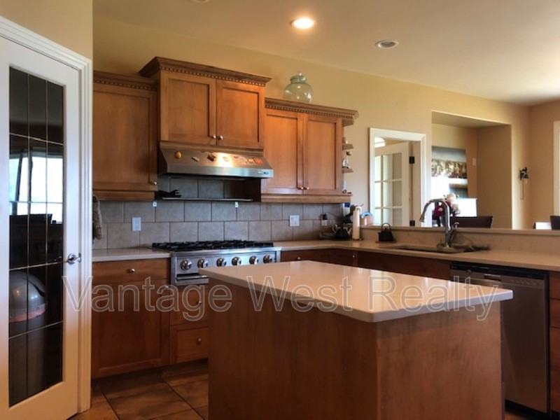 12683A Pixton Rd - Photo 2 of 20