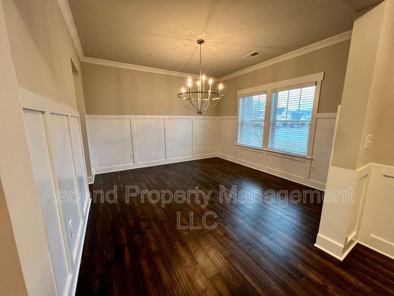 8592 Kensley Ln - Photo 3 of 35