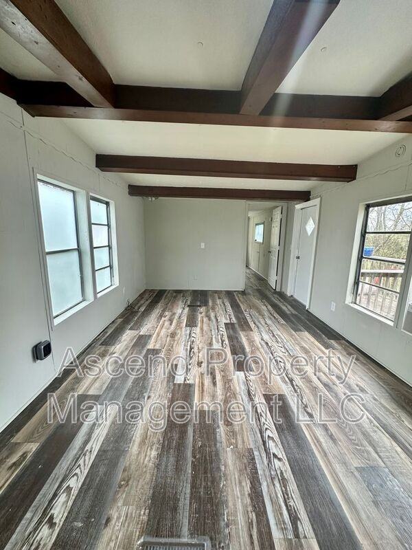 1931 Wilkes Ave - Photo 2 of 12