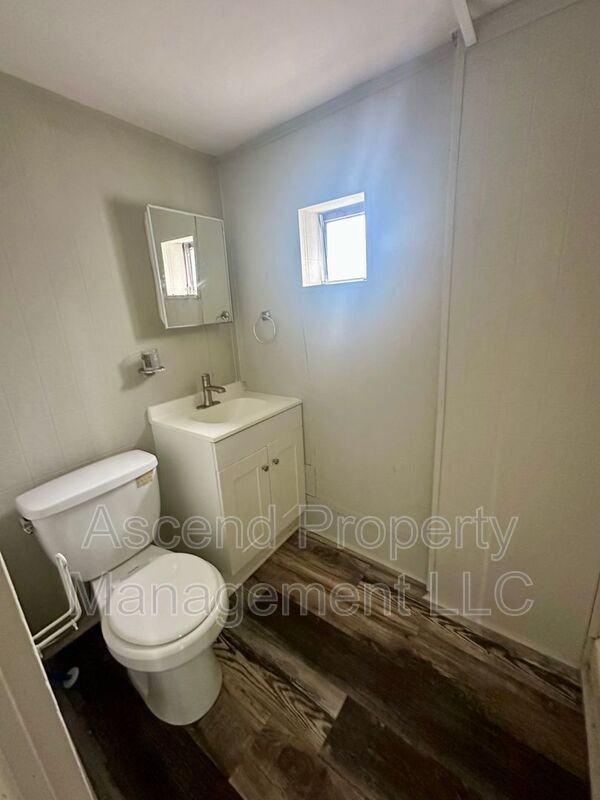1931 Wilkes Ave - Photo 5 of 12