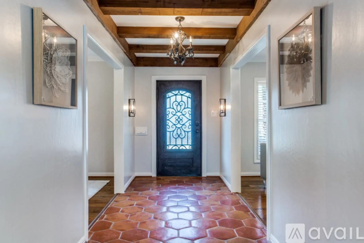 4532 Westway Ave - Photo 3 of 15