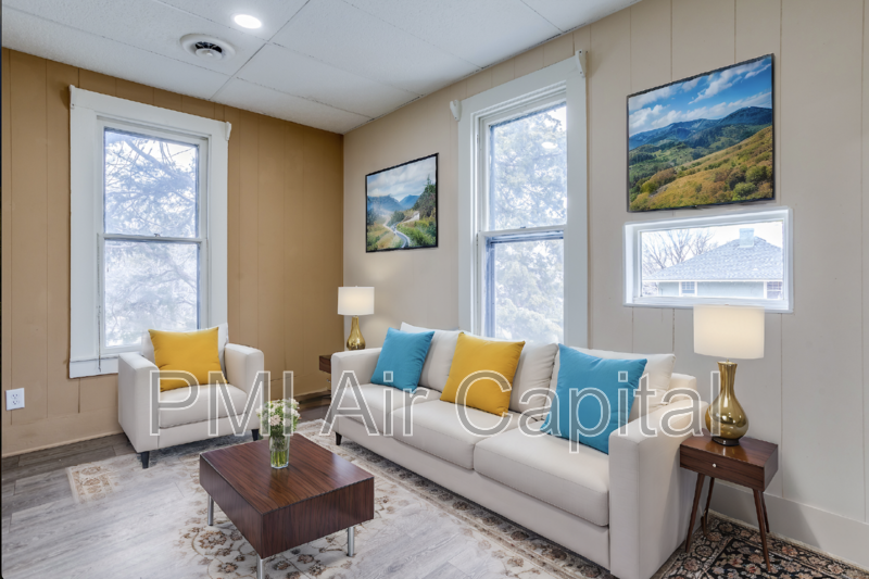 911 W Central Ave #3 - Photo 6 of 14