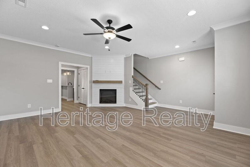 7224 Sassafras Way - Photo 5 of 28