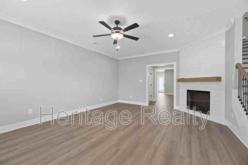 7224 Sassafras Way - Photo 7 of 28