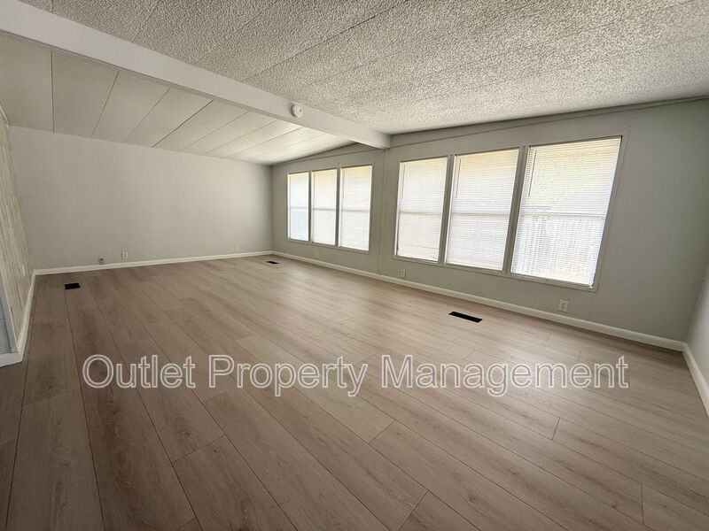 6956 Attica Ln - Photo 3 of 20