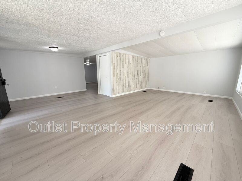 6956 Attica Ln - Photo 4 of 20