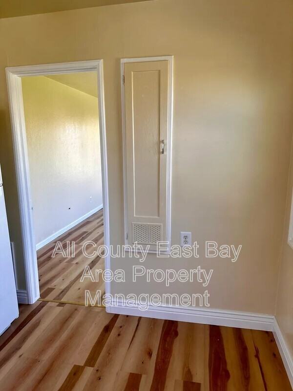 728 Cherry Way - Photo 3 of 6