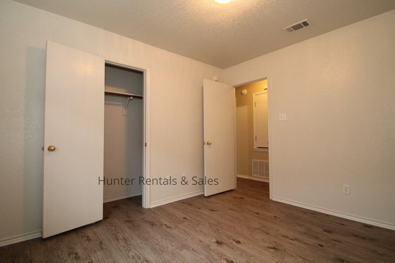 2808A Alma Dr - Photo 6 of 21