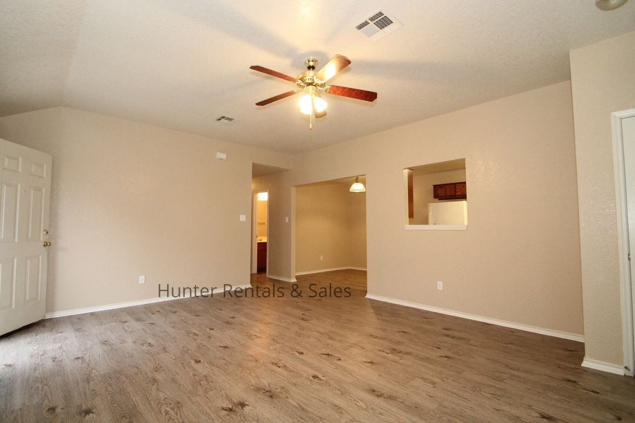 2808A Alma Dr - Photo 4 of 21