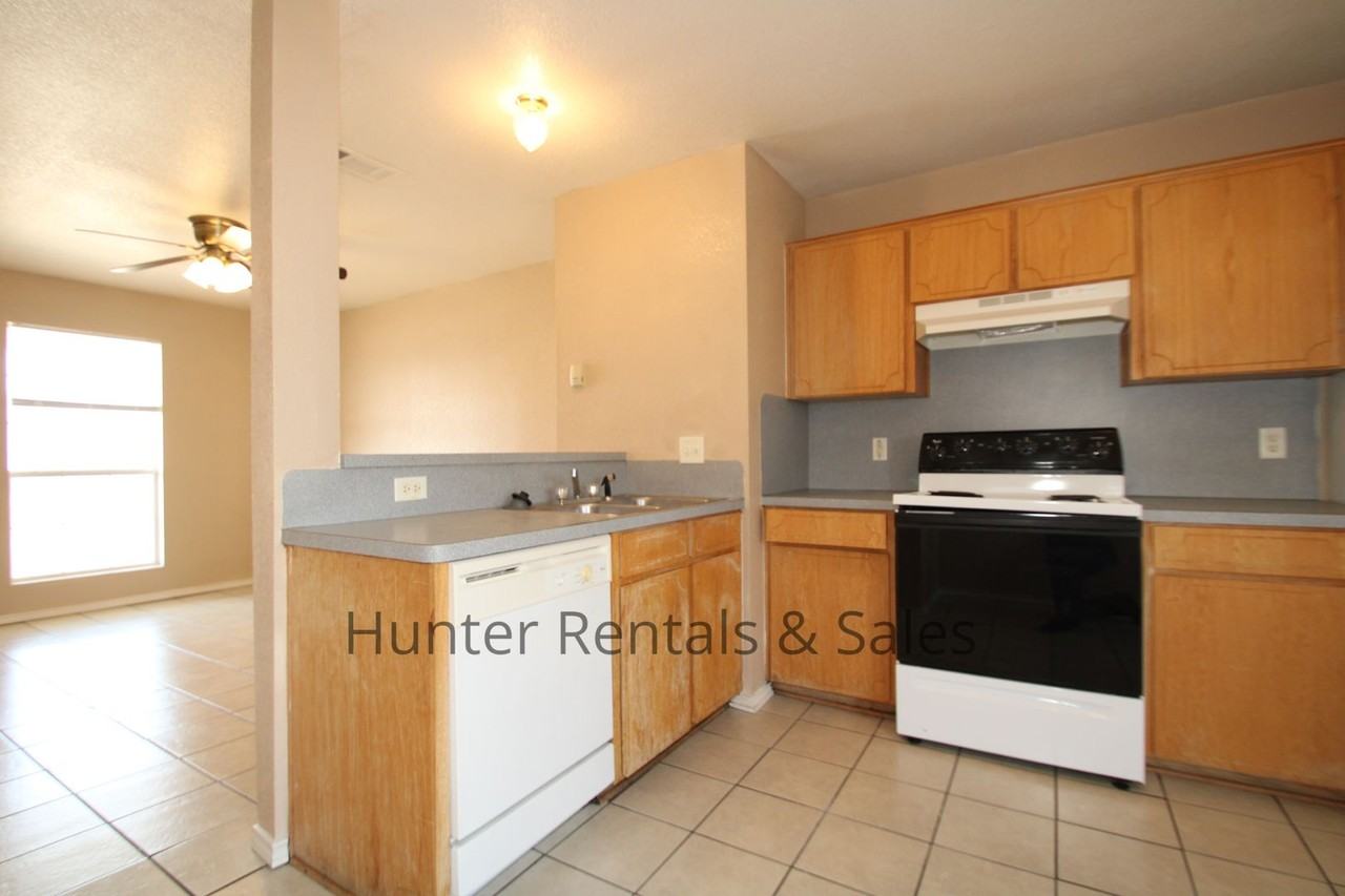 4506 Jeff Scott Dr Apt C - Photo 7 of 17