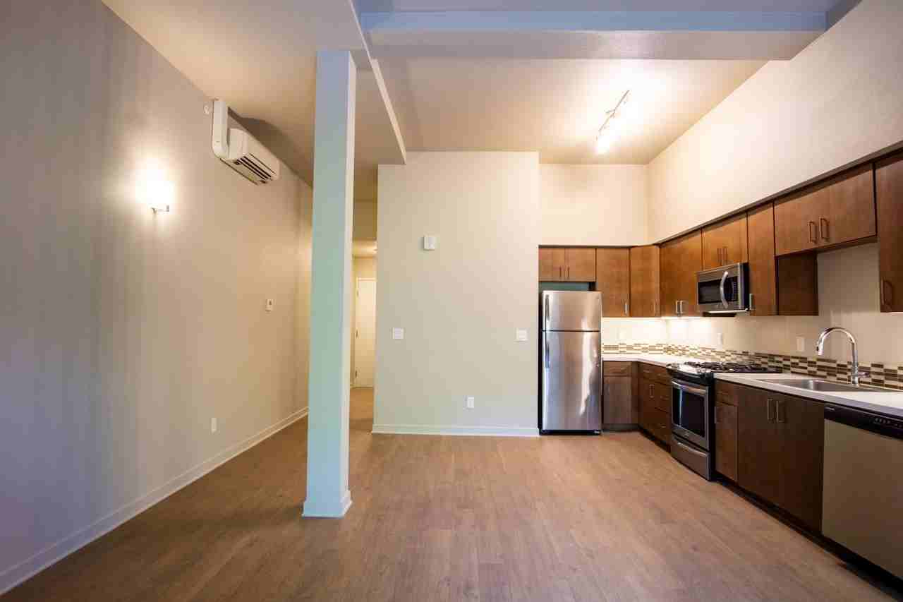 2250 Ne Glisan St #103 - Photo 2 of 13