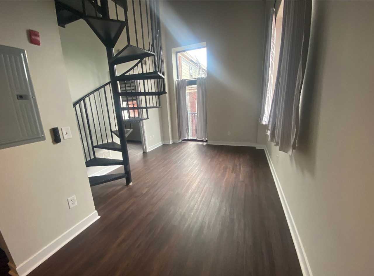 1408 - Photo 3 of 37