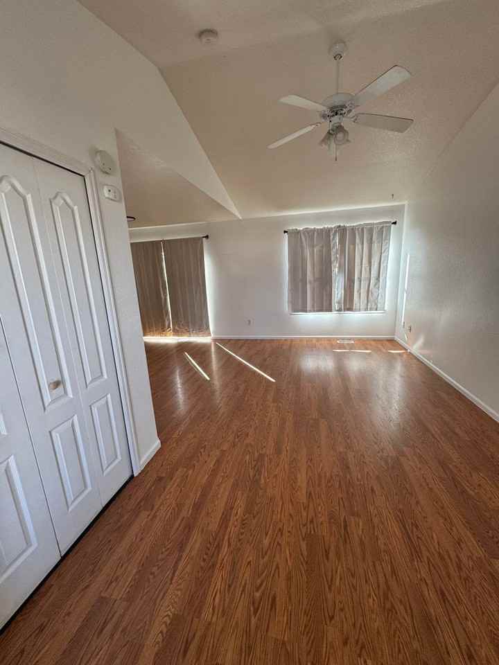 2027 Birch Ave - Photo 3 of 28