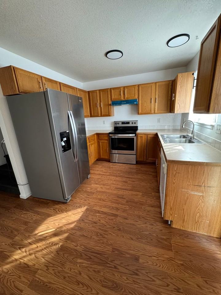 2027 Birch Ave - Photo 4 of 28