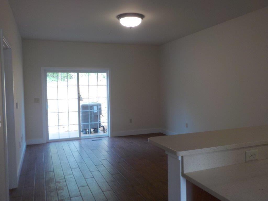 235 Easterly Pkwy - Photo 7 of 28