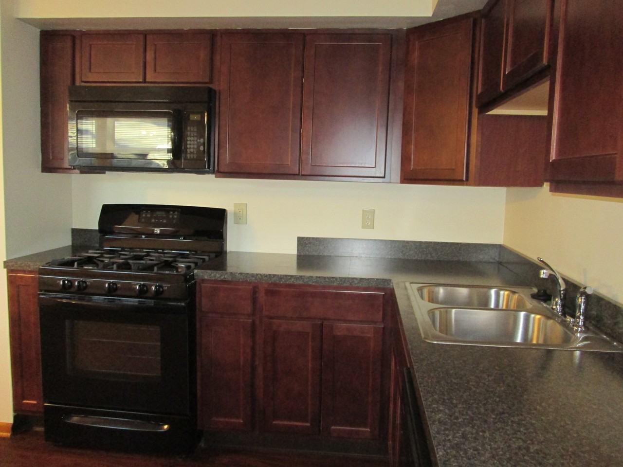 702 Ventura Dr - Photo 3 of 22