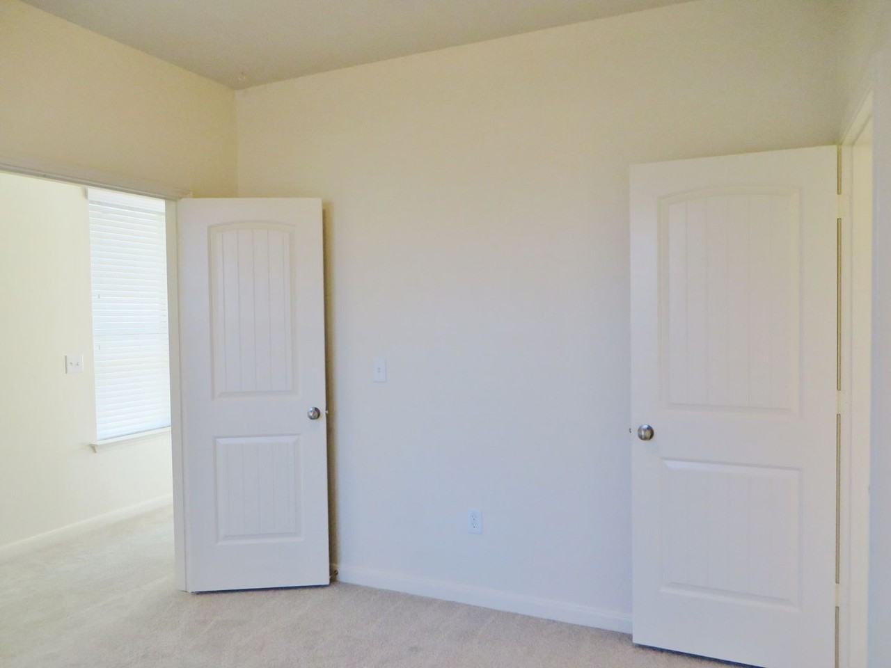 304 Potters Peak Way - Photo 3 of 38