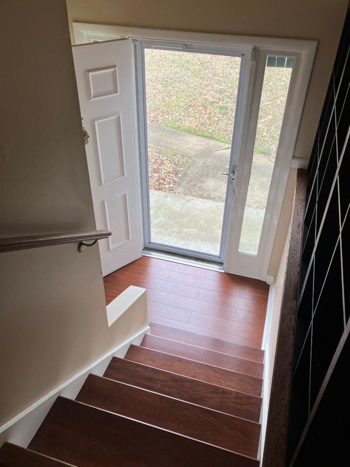 325 Honeyhill Dr - Photo 2 of 11