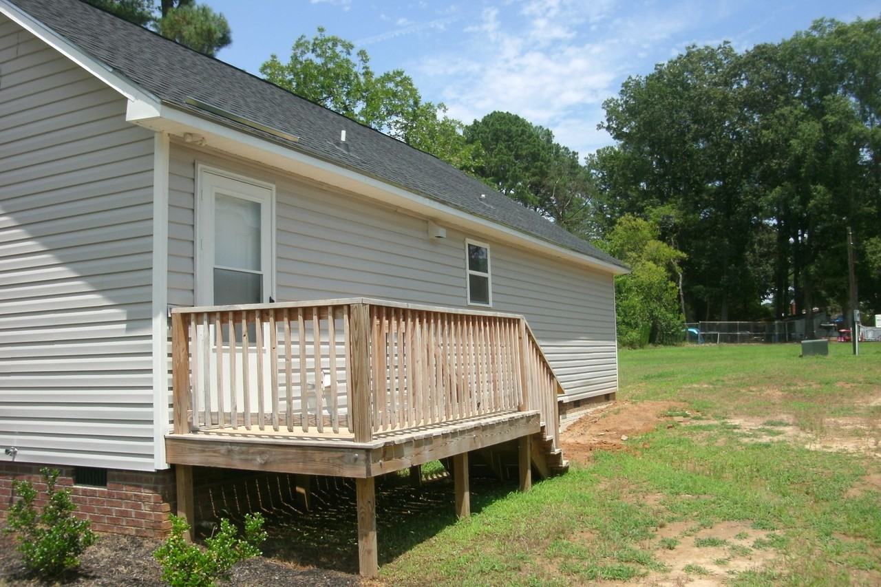 809 S 1st St - Photo 2 of 15