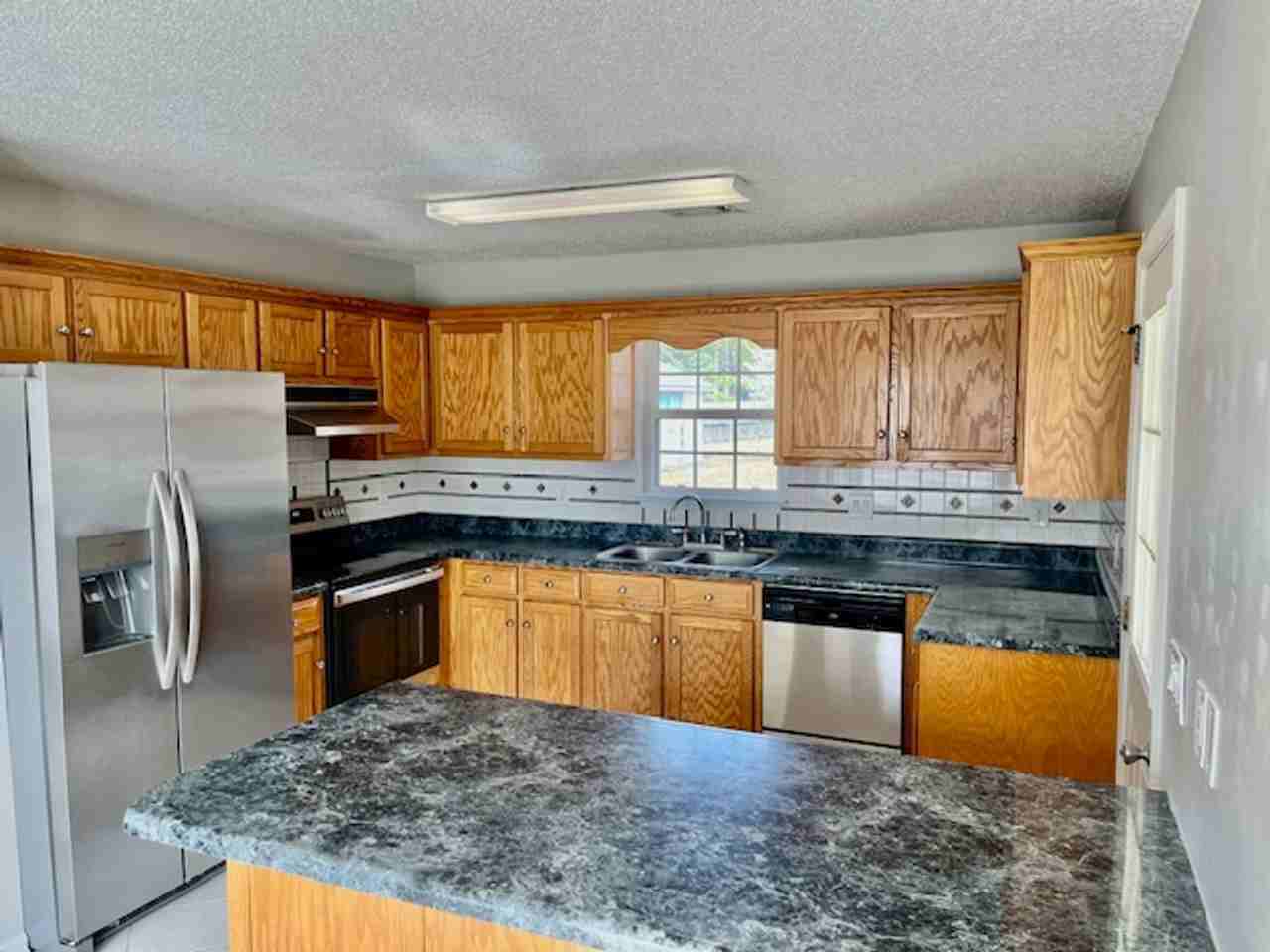 703 Elliott Dr Nw - Photo 3 of 15