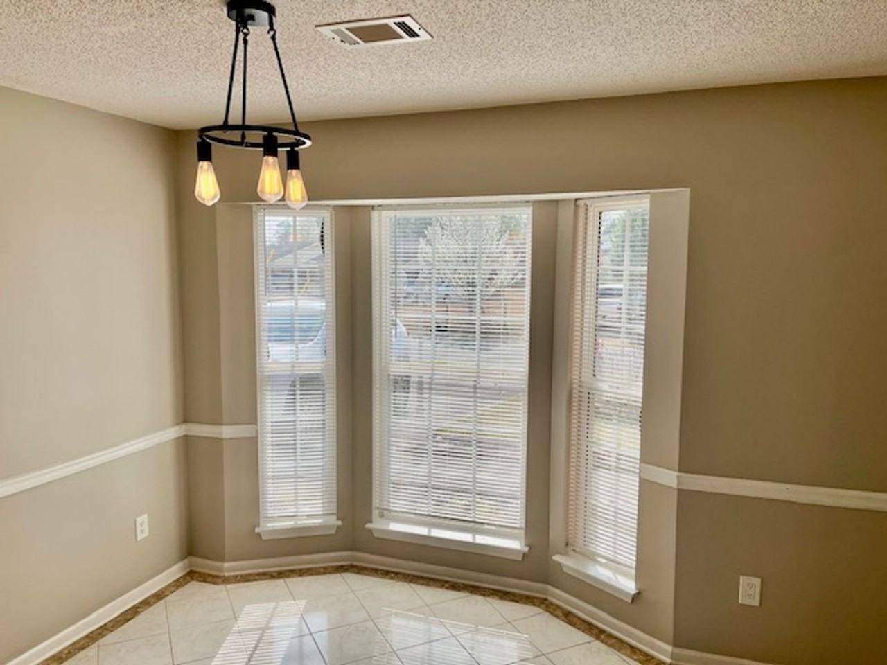 703 Elliott Dr Nw - Photo 4 of 15
