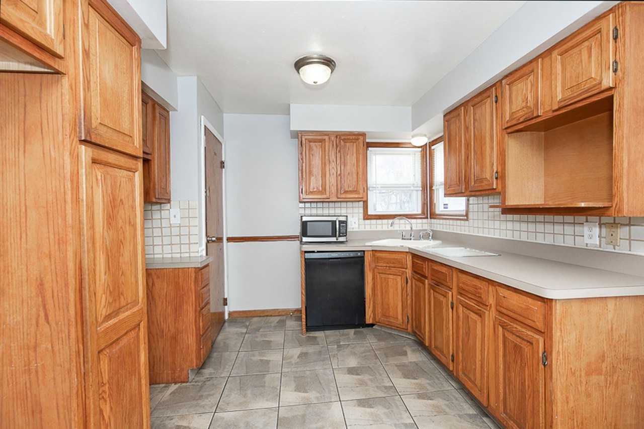 12912 Silver Rd - Photo 2 of 23