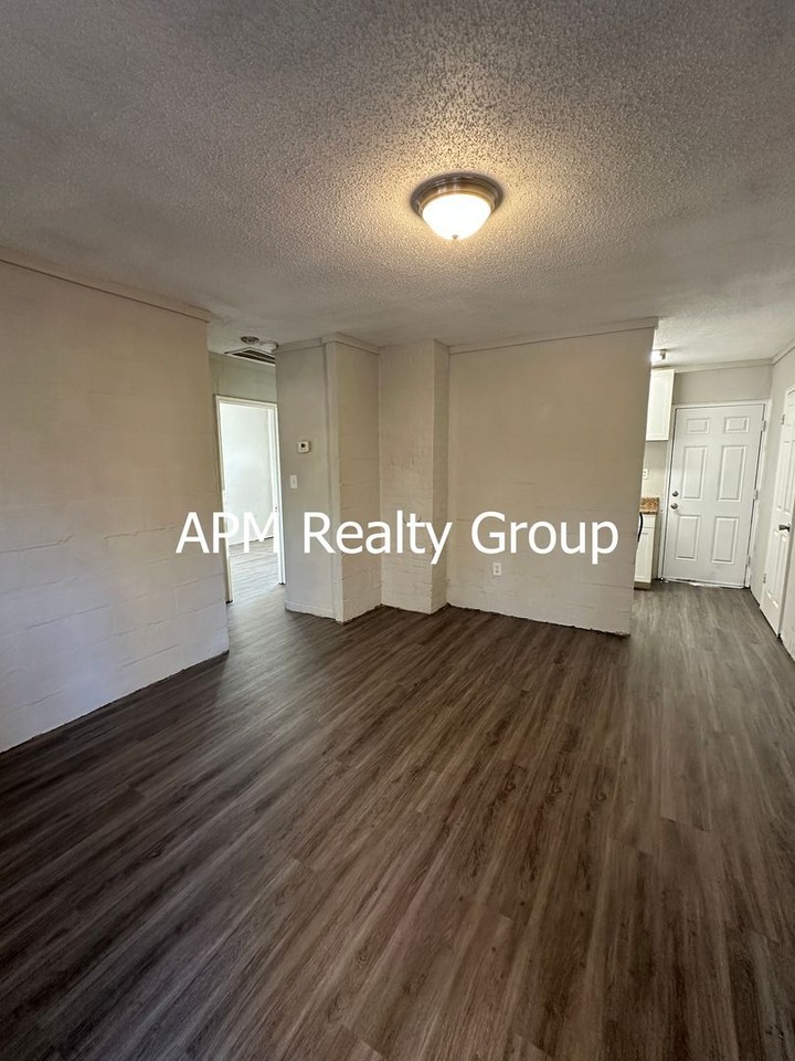 722 Douglas St Apt 7a - Photo 4 of 7