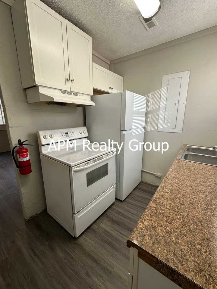 722 Douglas St Apt 7a - Photo 6 of 7