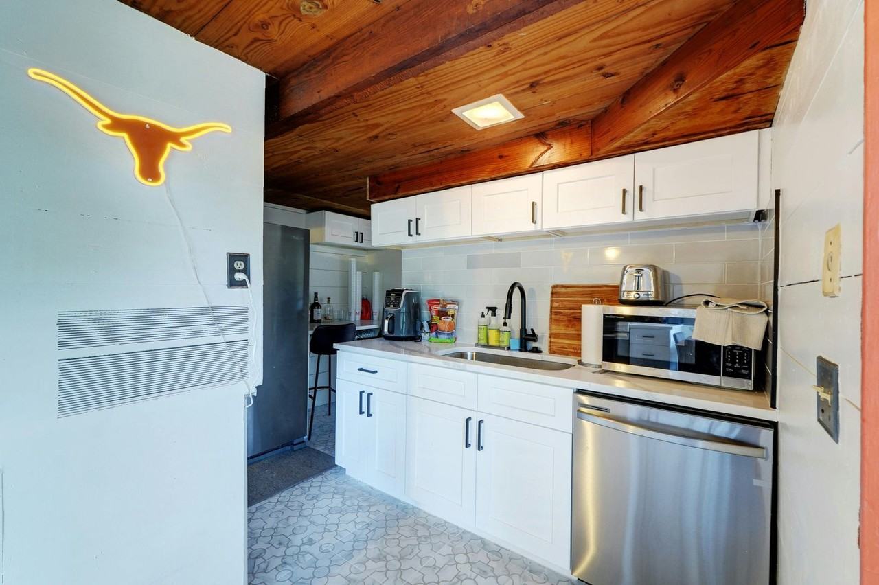 1902 David St #B - Photo 7 of 22