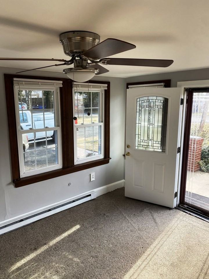 800 Warren St - Photo 3 of 7