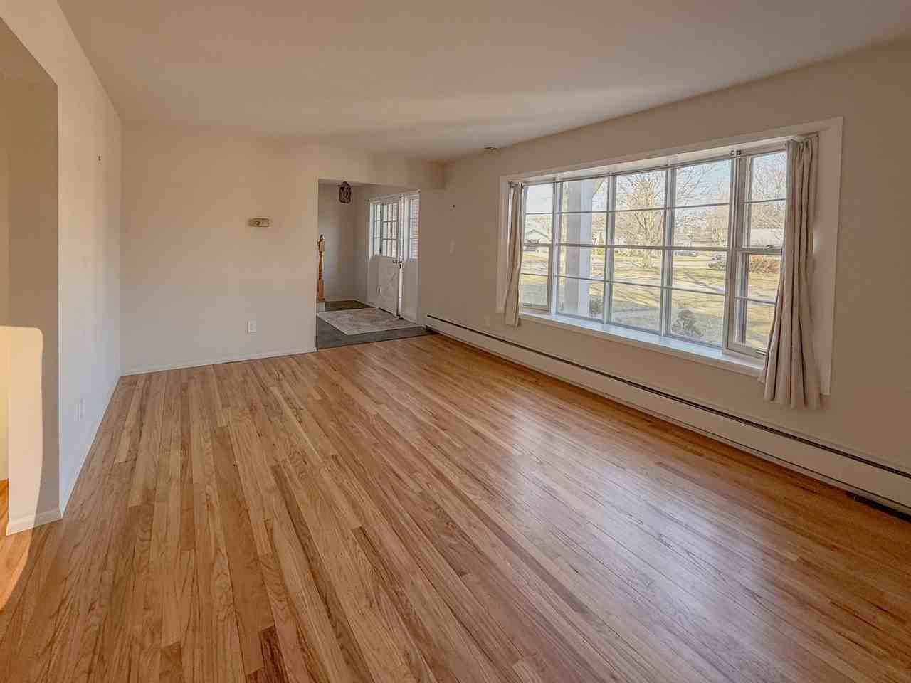 2710 Pendleton Dr - Photo 6 of 40