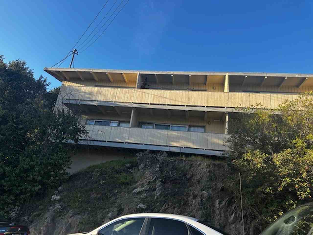 Lincoln Ave Apartments - Photo 2 of 20