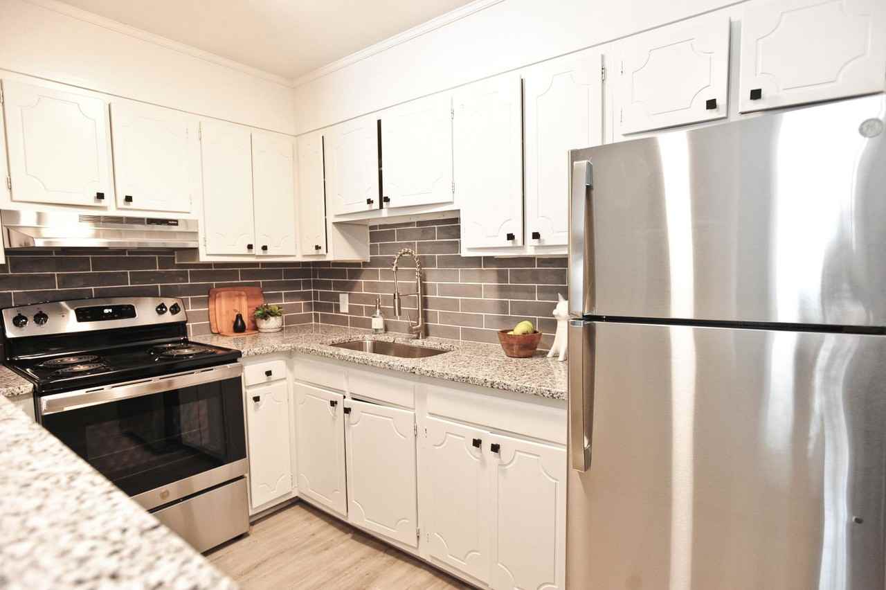 Winston Salem Villas Apartments on Spring St - Photo 4 of 9