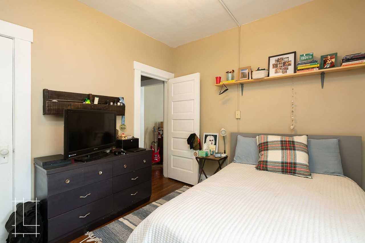 1119 Pennsylvania Ave - Photo 7 of 24