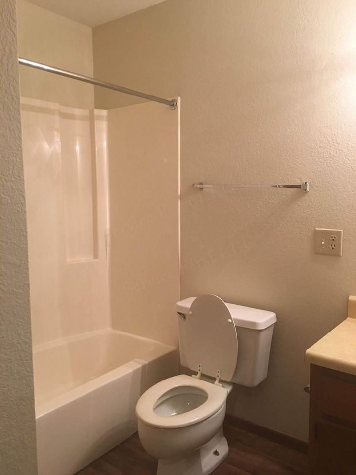 Marshfield Apartments - Photo 7 of 30