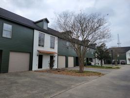 featured image of 114 W Lagrange St