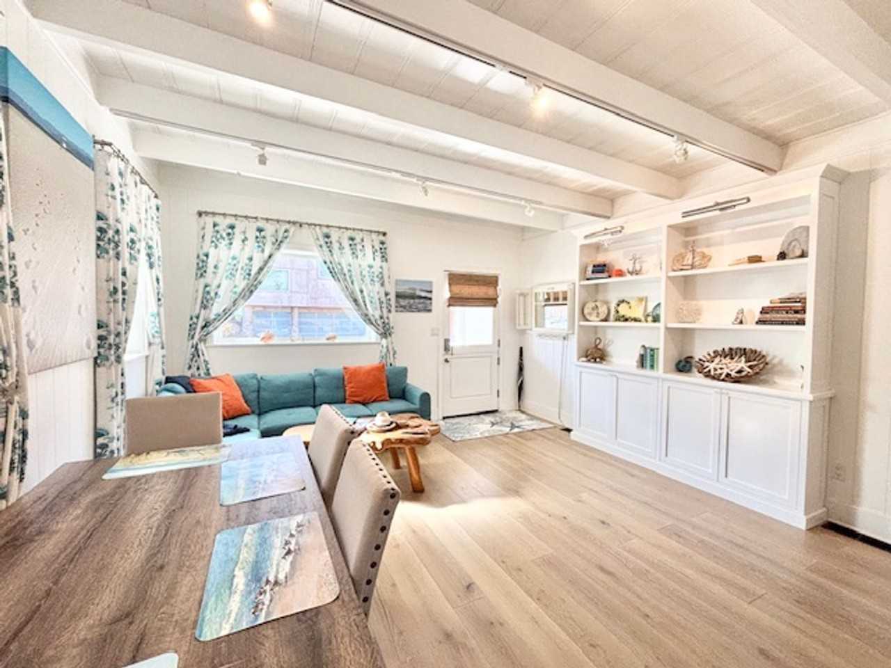 3628 Ocean Dr - Photo 6 of 23