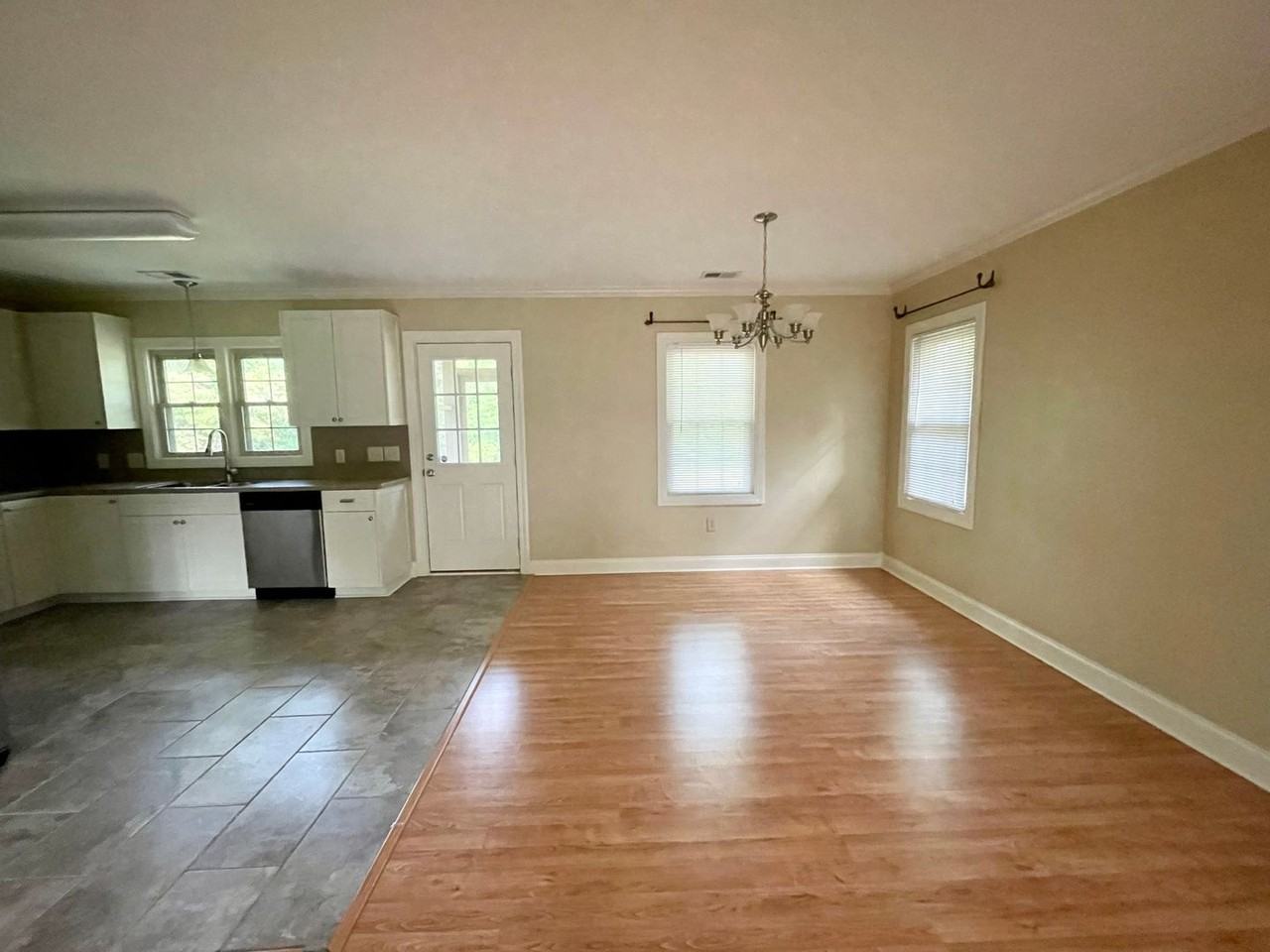 609 Byron Rd - Photo 3 of 14