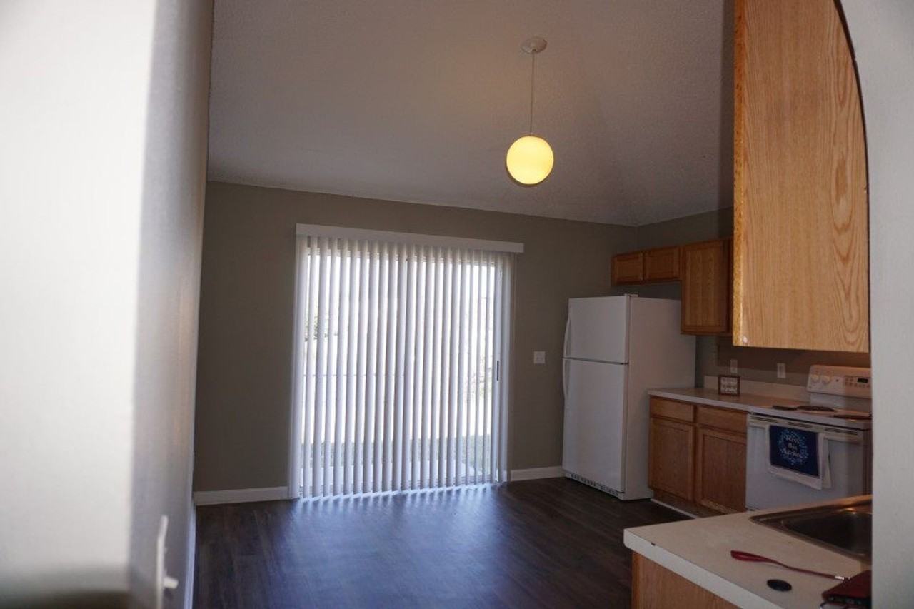 6648 Gentle Oaks Dr E - Photo 6 of 22