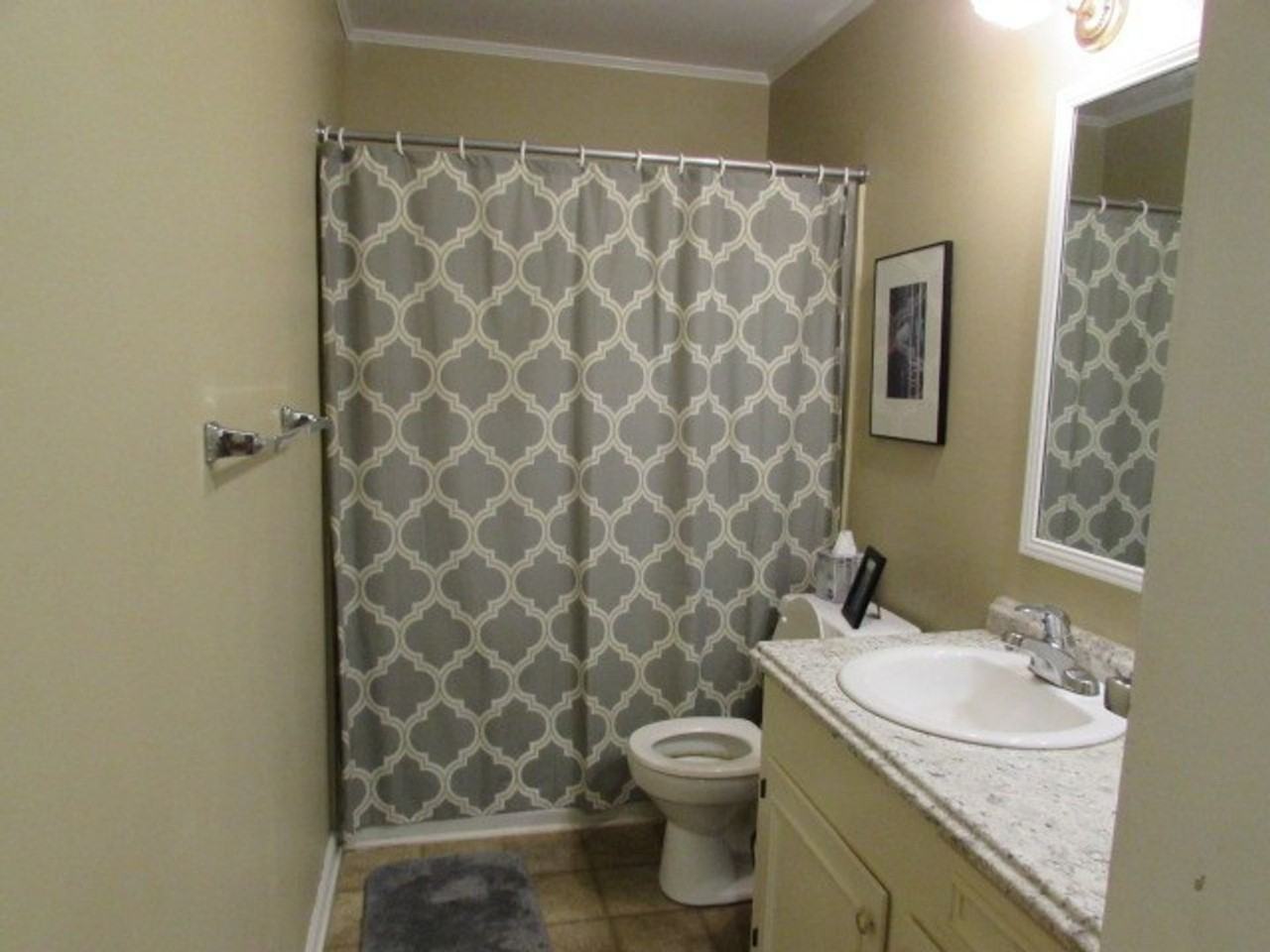 2099 Pinewood Rd - Photo 2 of 10