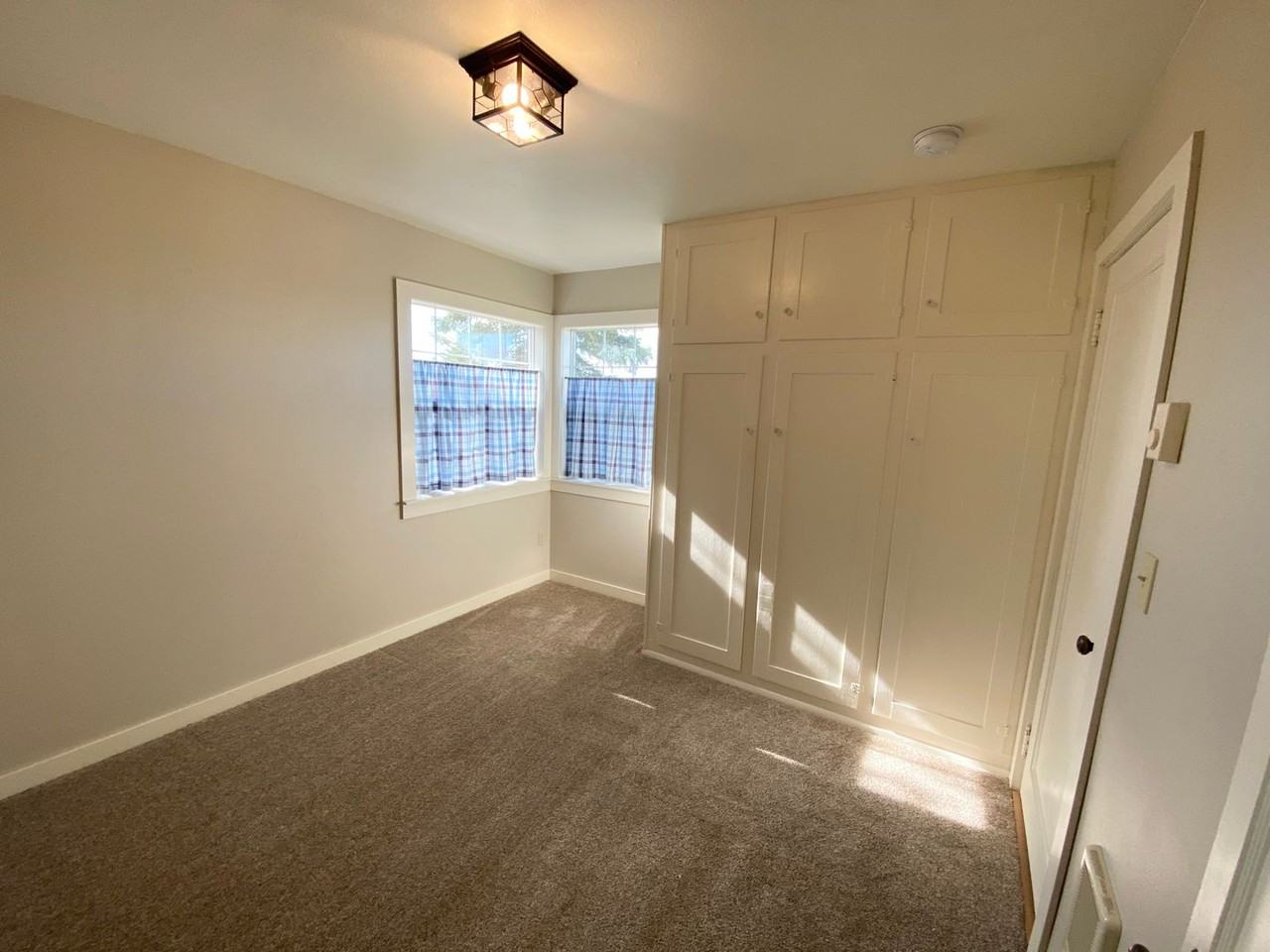 1061 Lester Rd - Photo 3 of 20