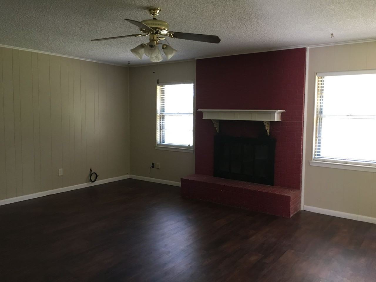 207 Kingman Cir - Photo 3 of 11