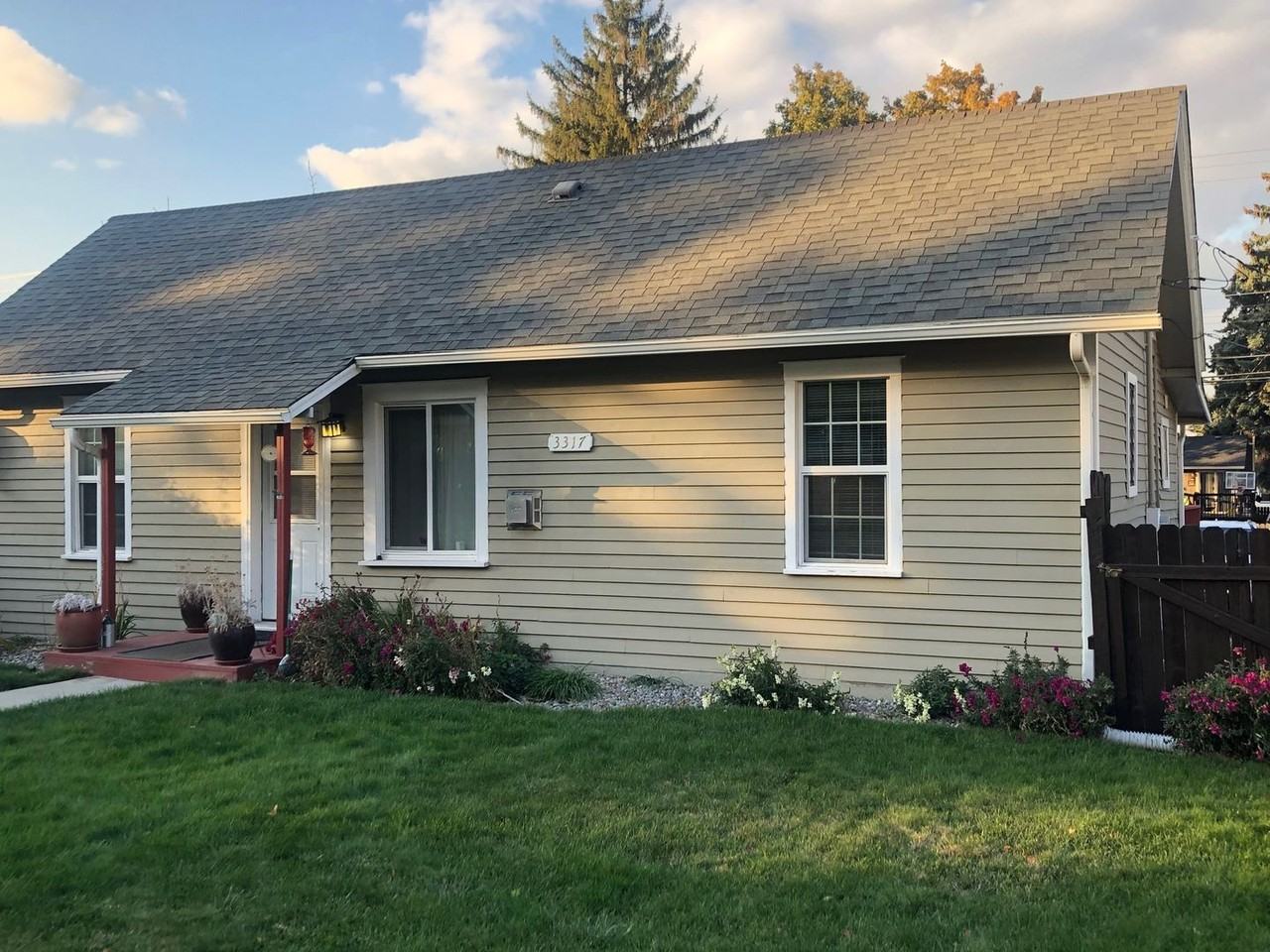 3317 E 30th Ave - Photo 2 of 15