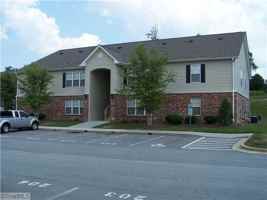 featured image of 1880 Crest Hollow Dr