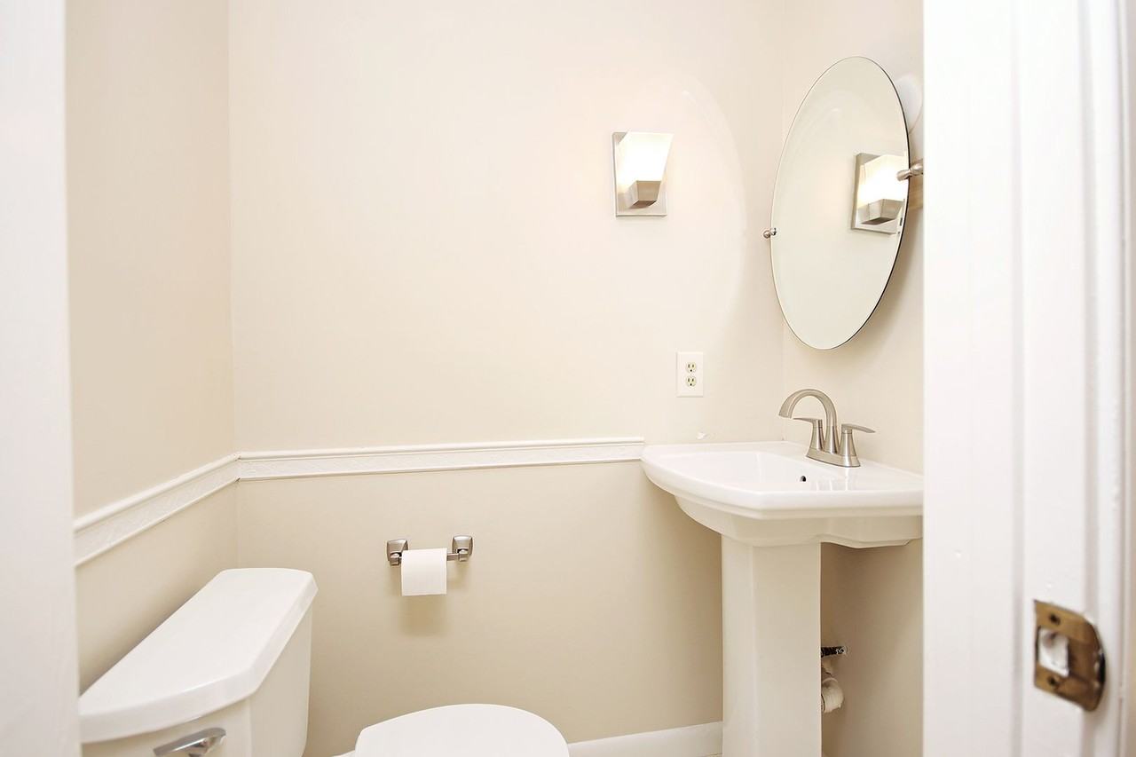 1217 Holmes Ave - Photo 7 of 16