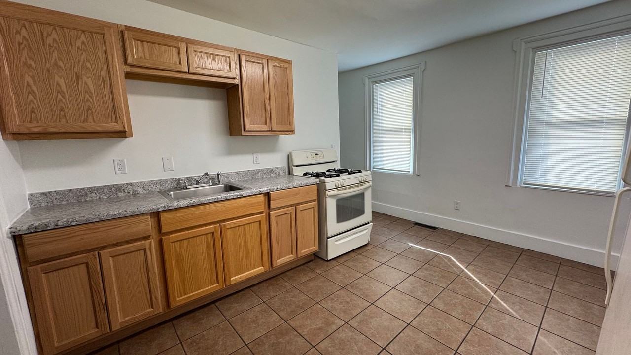 156 National Ave Sw - Photo 7 of 13