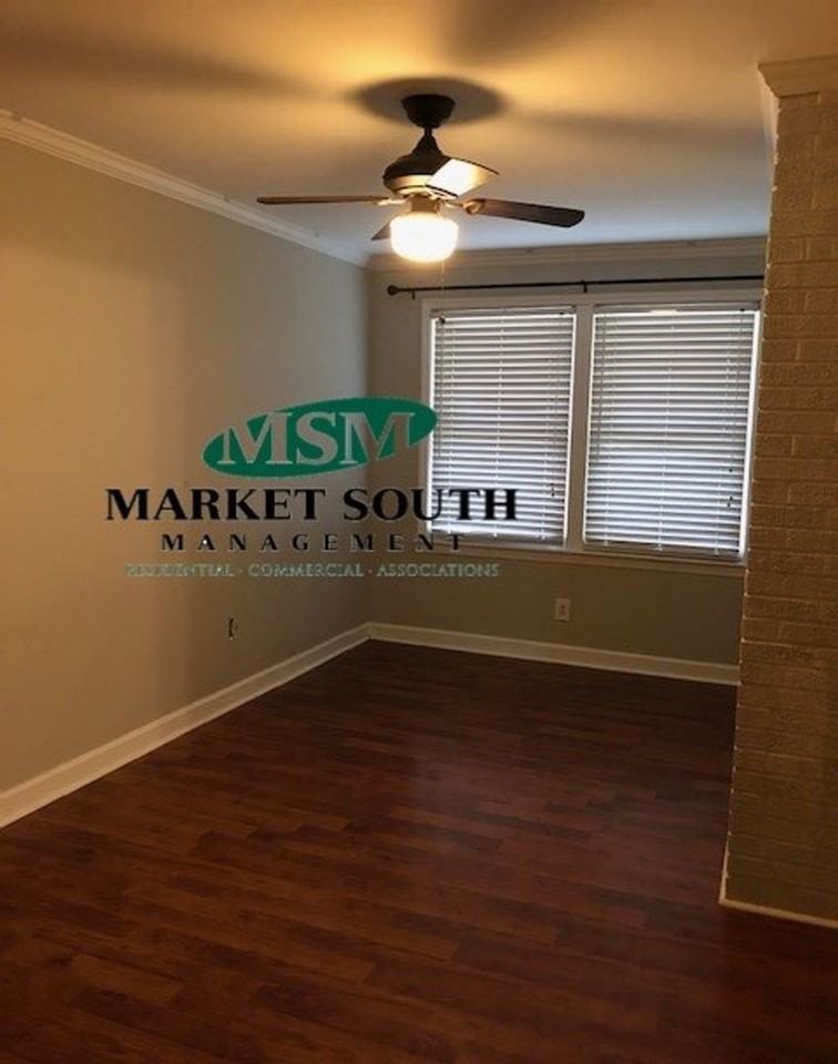 5529 Habersham St - Photo 3 of 18