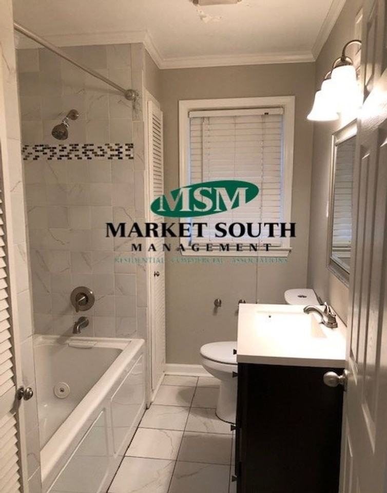 5529 Habersham St - Photo 6 of 18
